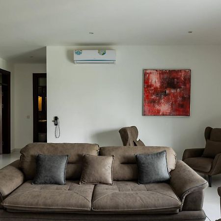 Accra Fine Suites - Henrietta'S Residences Exterior foto